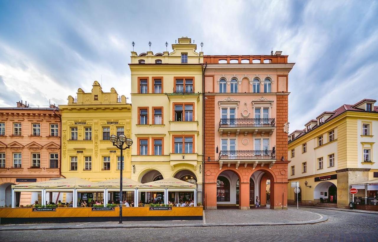Fifty Shades Of Gray Studio, City Center Hradec Králové Екстериор снимка