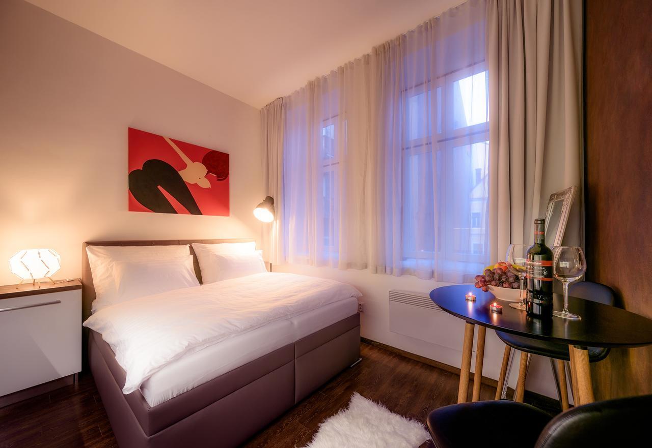 Fifty Shades Of Gray Studio, City Center Hradec Králové Екстериор снимка